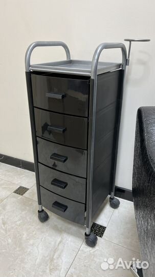 Тележка парикмахерская