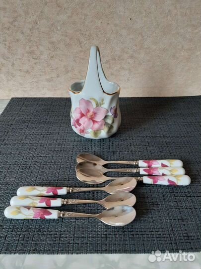 Чайные ложечки с подставкой