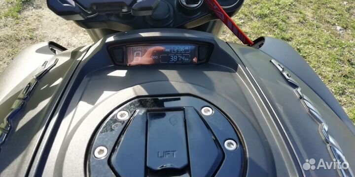 Баджадж Доминар 400