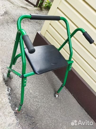 Ходунки для взрослых на колесах