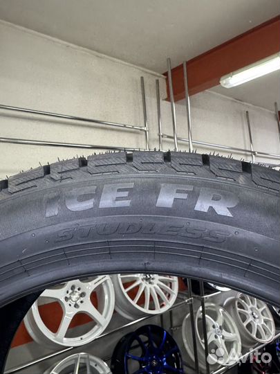 Formula Ice FR 235/45 R18 98T