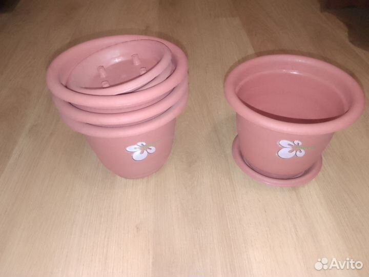 Горшки пластиковые