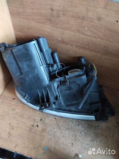 Фара левая Фольксваген Туран