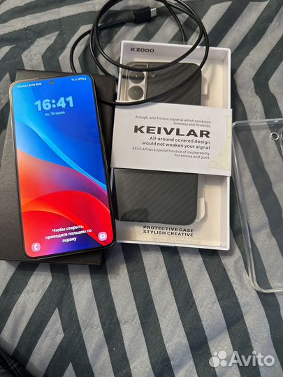 Samsung Galaxy S23, 8/256 ГБ