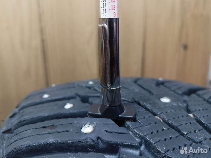 Nexen Winguard WinSpike WH62 215/60 R17