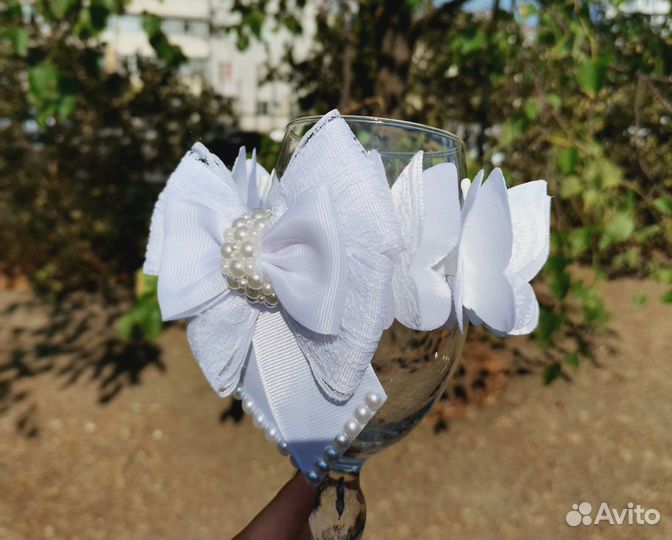 Украшение на пучок с бабочками