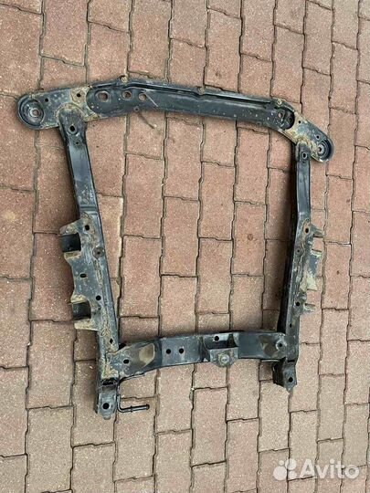 Подрамник передний Nissan Almera G15