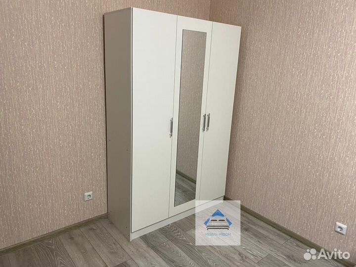 Шкаф распашной