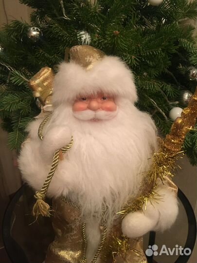 Дед Мороз под елку