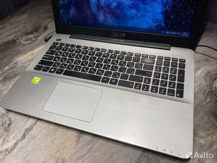 Asus x555l core i7 4510u/ram 8gb/GT840/SSD+HDD 2Tb