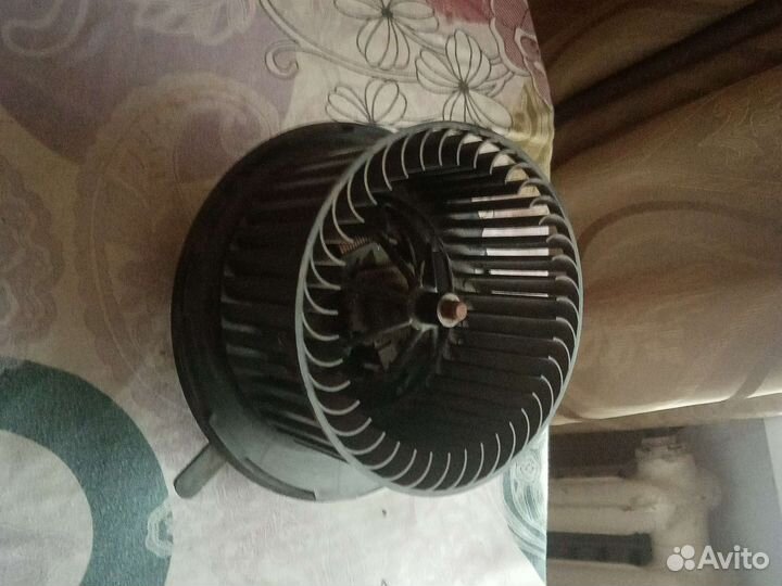 Фольксваген Пассат Б6 моторчик печки