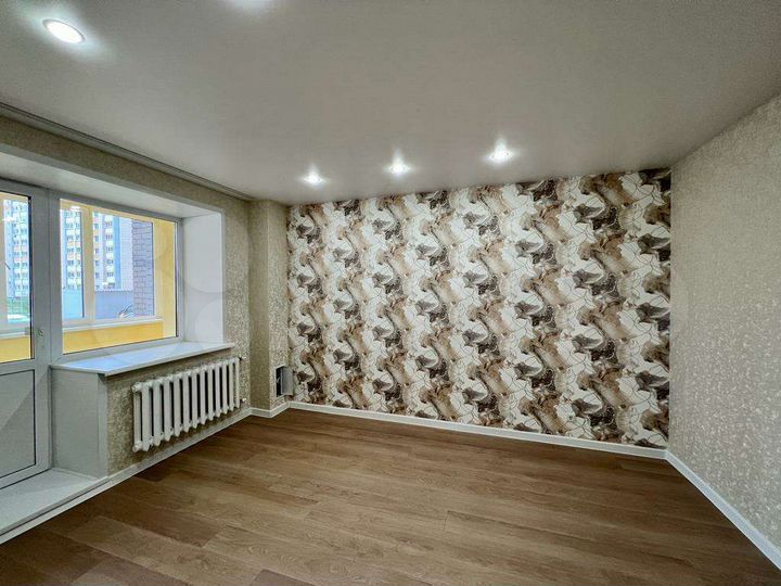 2-к. квартира, 60 м², 1/16 эт.