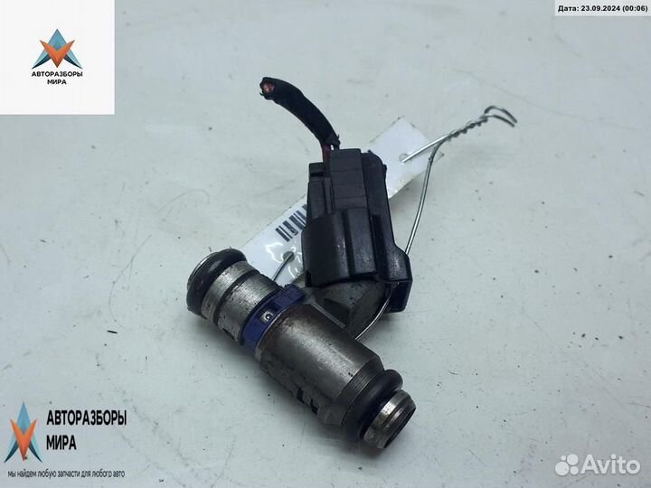 Форсунка Volkswagen Golf 4 2003 036031T