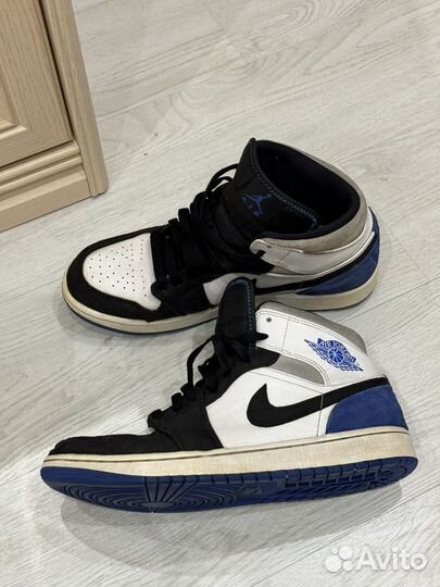 Air Jordan 1 Mid SE Union Royal