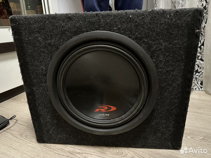 Сабвуфер alpine R 12 D4 в коробе