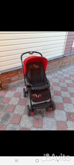 Прогулочная коляска