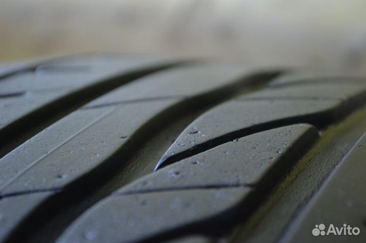 Bridgestone Turanza ER300 215/50 R17