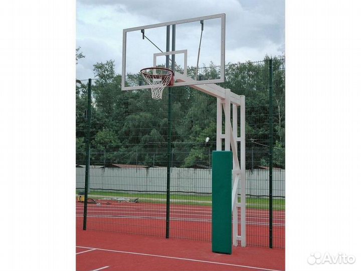 Стойка баскетбольная уличная с защитой, щитом из оргстекла, аморт. кольцом и сеткой, вынос 225 см Pi