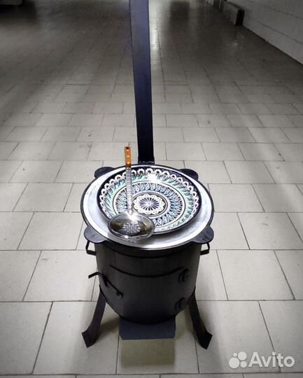 Казан чугунный 12 литров с печкой