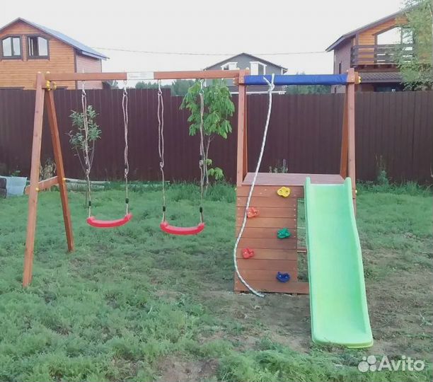 Детская уличная спортивная площадка