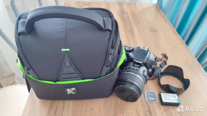 Зеркальный фотоаппарат canon