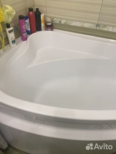 Ванна акриловая