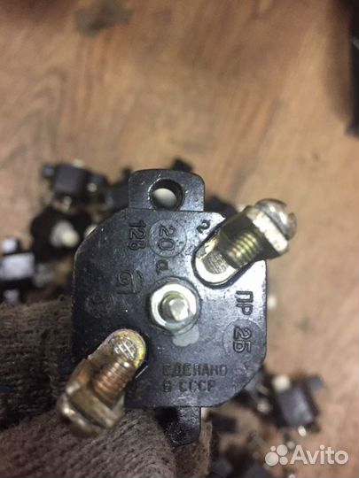 Предохранитель тепловой 20А СССР