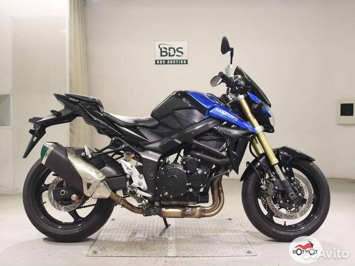 Suzuki GSR 750 2012г