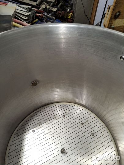 Кастрюля из нержавеющей стали