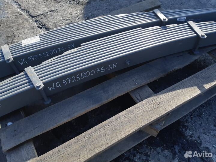 Рессора передняя левая в сборе. WG9725520076