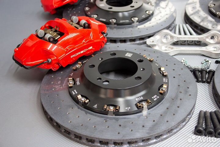 Карбон-керамическая тормозная система Porsche 992