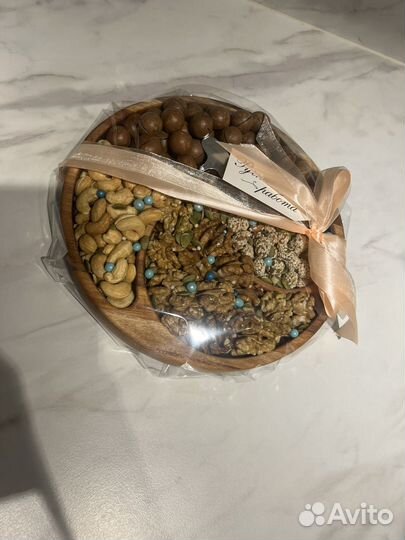 Подарочные наборы в менажницах, орехи