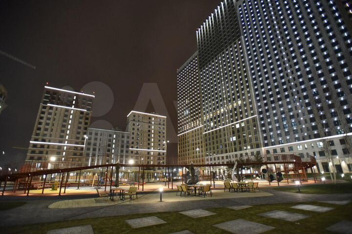 1-к. квартира, 52 м², 24/43 эт.