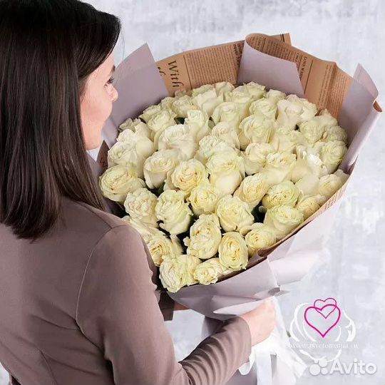 Розы 51 штука 70 см белые