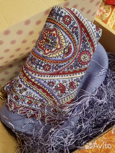 Павлопосадский палантины. Платки