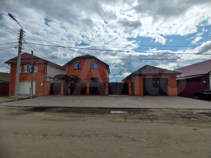 Дом 235 м² на участке 8 сот.