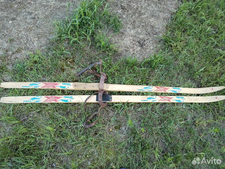 Лыжи, палки, ботинки