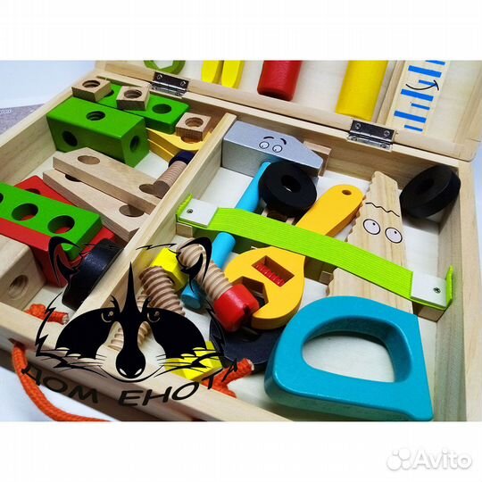 Развивающий деревянный конструктор. Ящик с инструм
