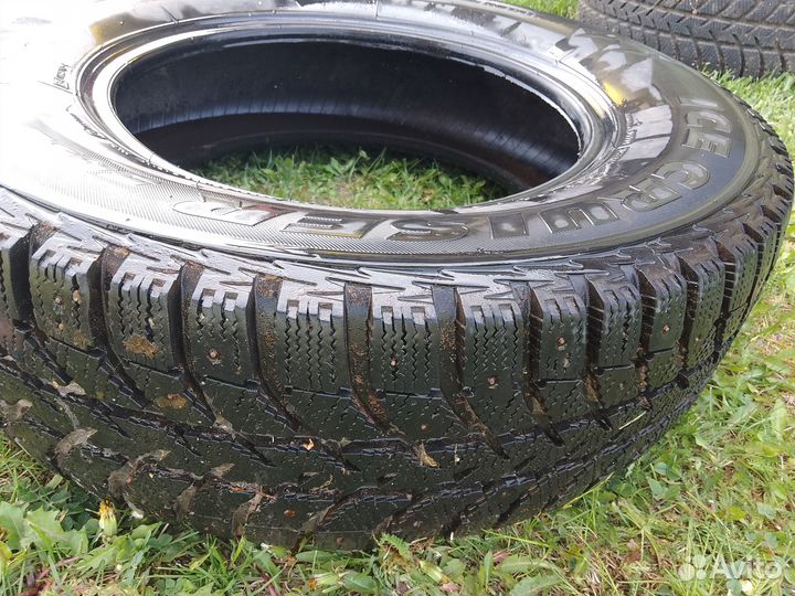 Bridgestone Ice Cruiser 5000 205/70 R15