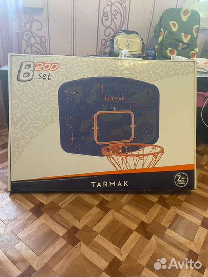 Баскетбольное кольцо со щитом