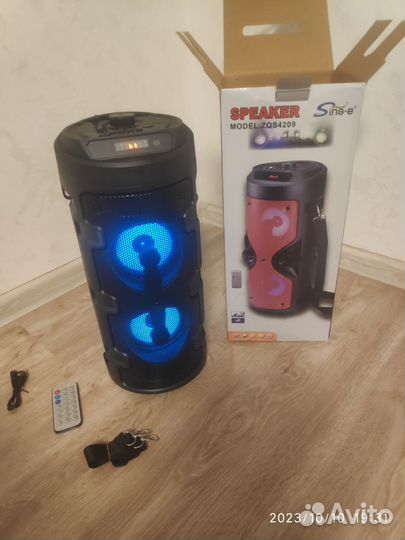 Портативная беспроводная колонка