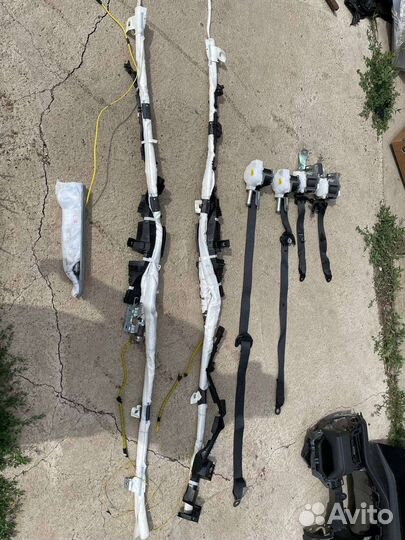 Шторка безопасности левая Toyota RAV-4 50 2020