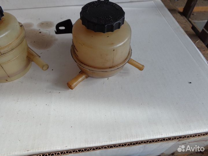 KIA Spectra Rio 1,2 Бачок Гидроусилителя б/у