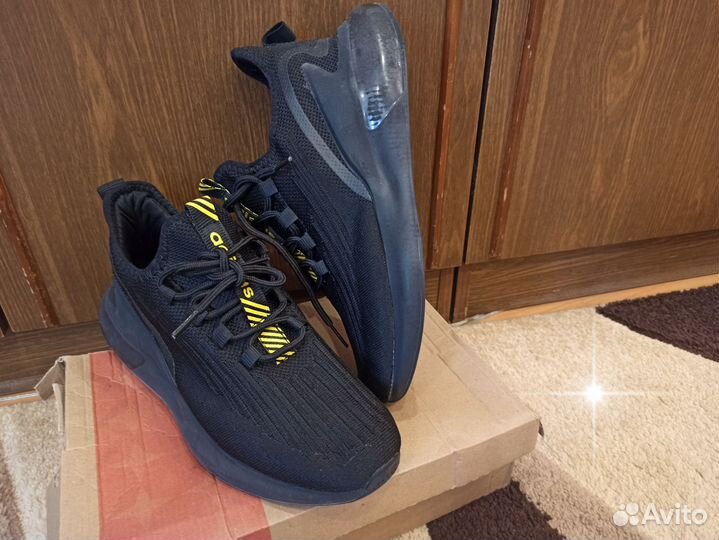 Новые кроссовки Adidas