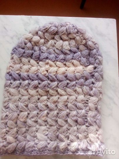 Шапка женская вязаная ручной работы