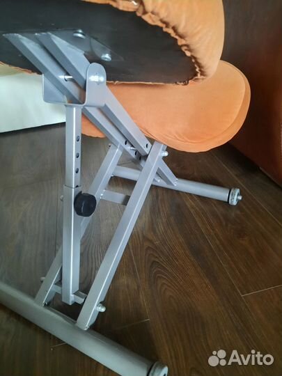 Коленный стул