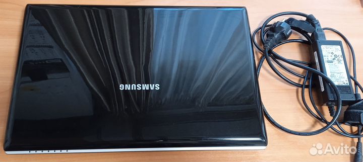 Ноутбук Samsung R520