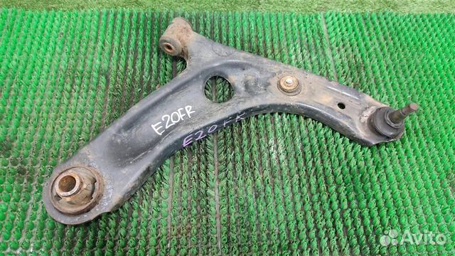 Рычаг передний правый нижний Toyota Aygo B10 2009