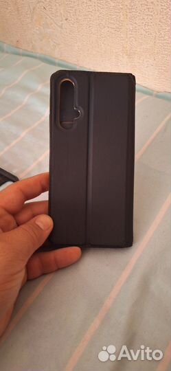 Чехлы на Хонор 20 и Самсунг