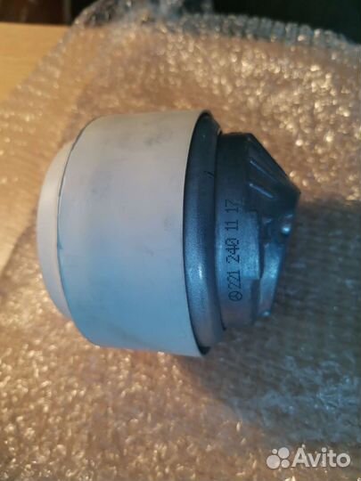 Опора двигателя 221